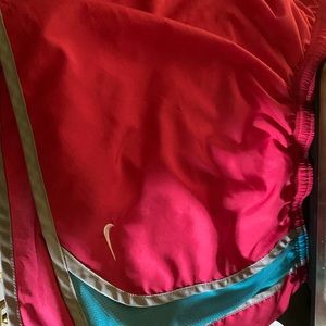 Nike Tempo dryfits shorts Pink/Teal